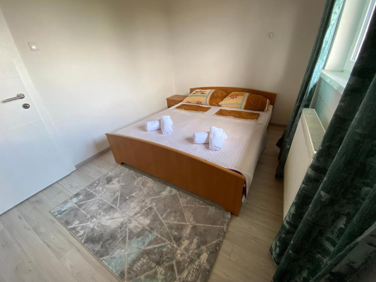 Kuca Za Odmor Tarik Cazin Exterior foto